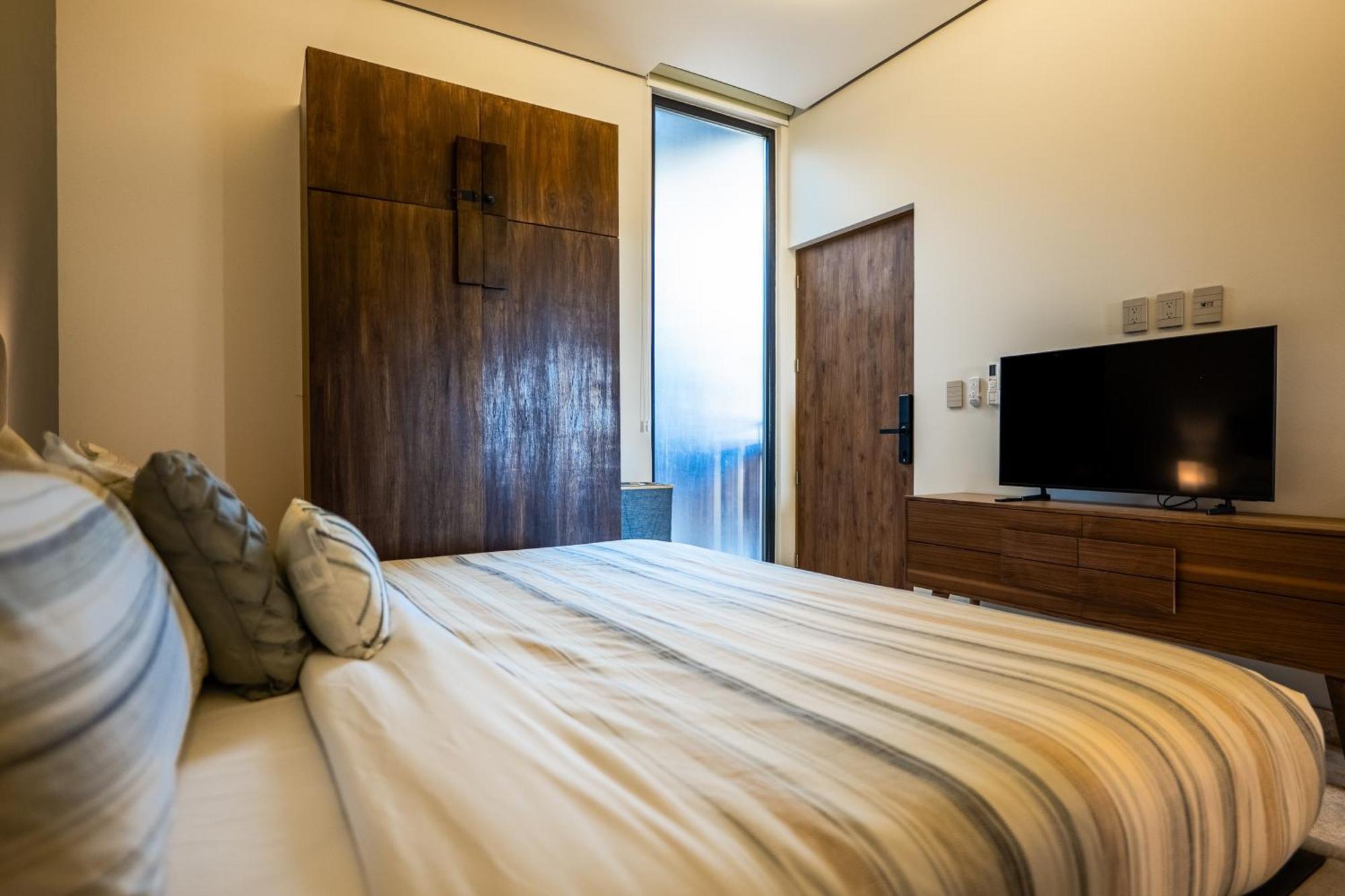 Pelican Breeze C301 Tulum